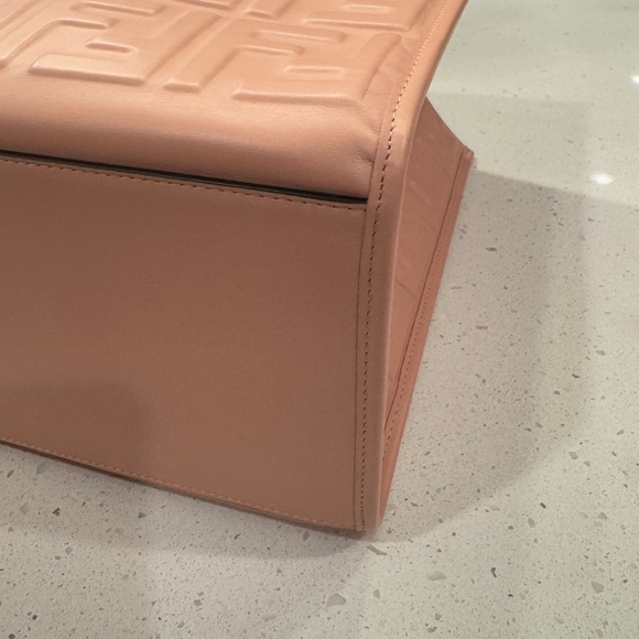 FENDI SUNSHINE EMBOSSED FF LEATHER TOTE BAG + charm - Picture 9 of 10